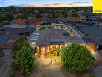 Melton West, Victoria - Garden, Equipped kitchen