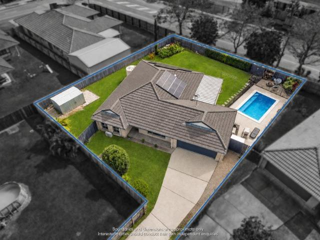 Spacious Family Living with Heated Mineral Pool