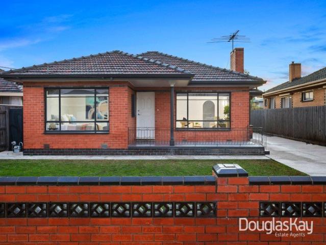 Spacious Family Living with Huge Garage & Convenient Location