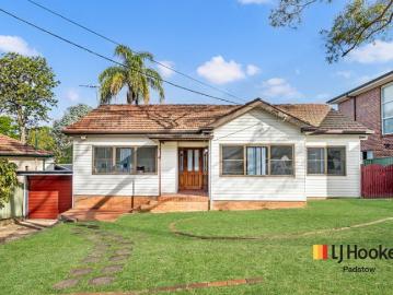 Spacious Family Living with Investment Potential Set on Approx 556.4sqm with 18.29m Frontage
