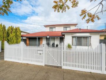 Spacious Family Living with Incredible Shed Space!