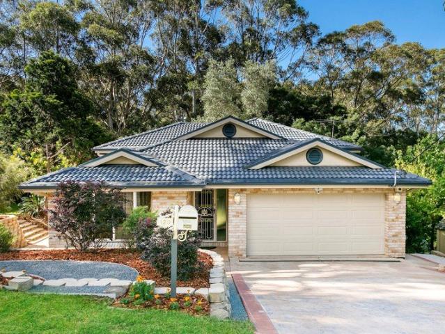 Spacious Family Living with Ocean & Leafy Views