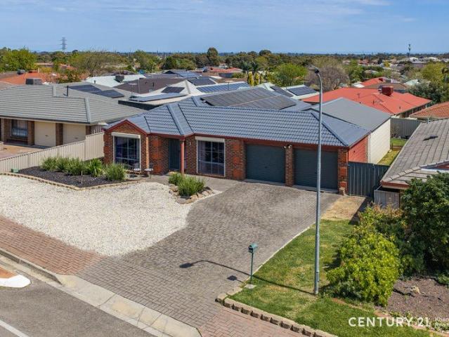 Spacious Family Living with Outstanding Outdoor Entertaining