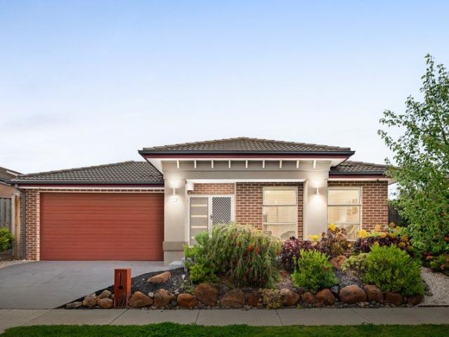 Spacious Family Living with Outstanding Outdoor Entertaining