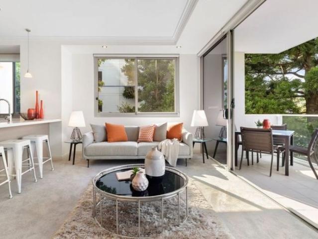 Spacious family living with leafy outlook in St Ives