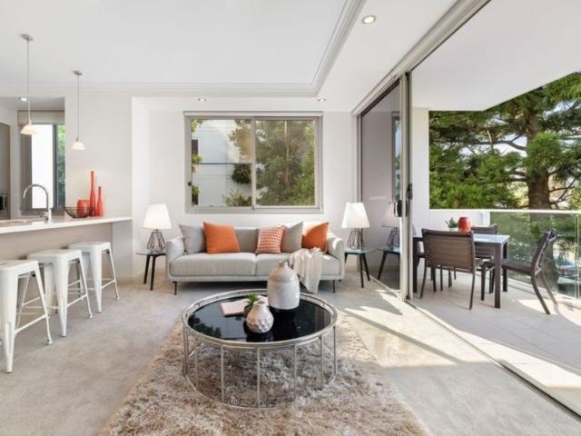 Spacious family living with leafy outlook in St Ives