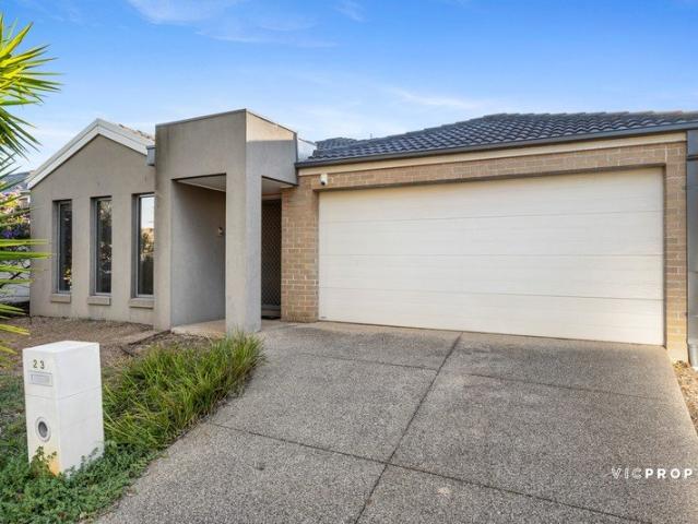 Spacious Family Living with Lifestyle Convenience in Point Cook