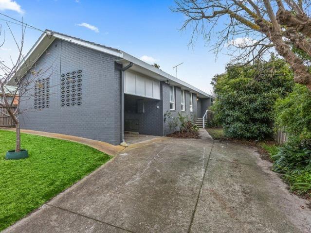 Spacious Family Living with Modern Comfort in the Heart of Clifton Springs