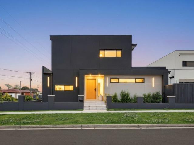 SPACIOUS FAMILY LIVING WITH MODERN CONVENIENCE