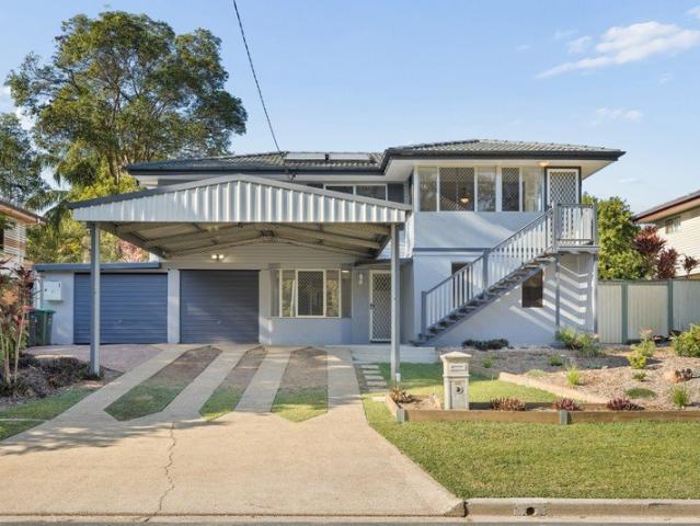 Spacious Family Living with Multiple Entertaining Areas!