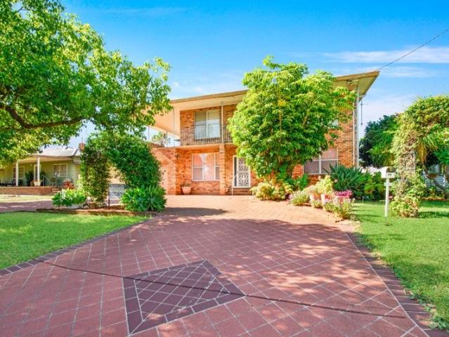 Spacious Family Living with Multiple Entertaining Zones