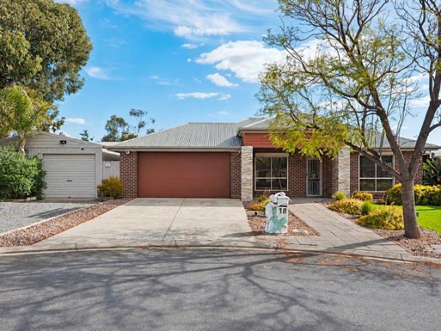 Spacious Family Living With Multiple Living Areas And Exceptional Entertaining