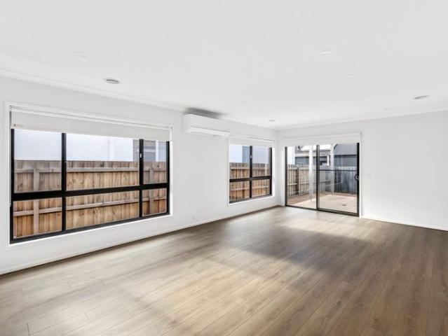 Spacious Family Living with Multiple Living Zones & Outdoor Entertaining