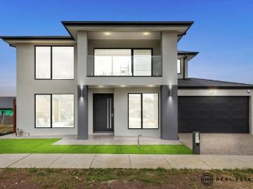 Spacious Family Living with Multiple Living Zones & Alfresco Entertaining!