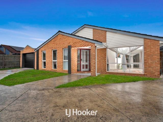 Spacious Family Living with Multiple Living Zones & Exceptional Outdoor Functionality