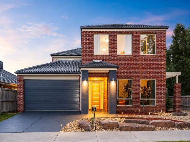 Spacious Family Living with Multiple Living Zones & Fantastic Outdoor Entertaining