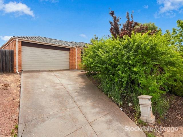Spacious Family Living with Multiple Living Zones in Maddingley