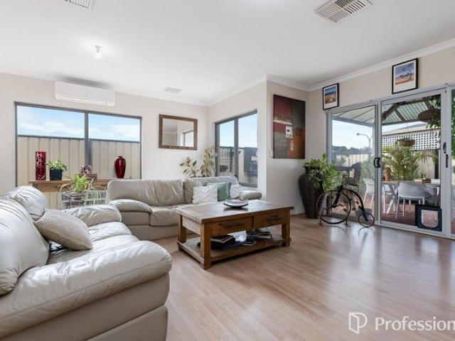 Spacious Family Living with Multiple Living Zones in a Prime Clarkson Location