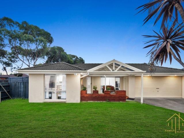 Spacious Family Living with Multiple Zones & Year Round Entertaining