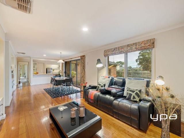 Spacious Family Living with Nature at Your Back Door