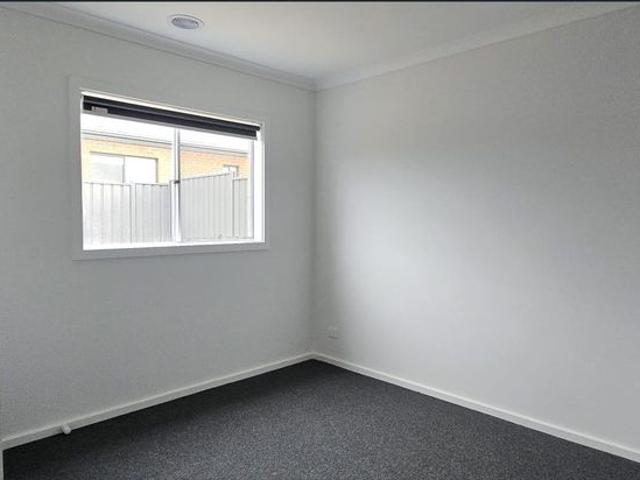 Spacious Family Living with Solar Savings – $500 Per Week