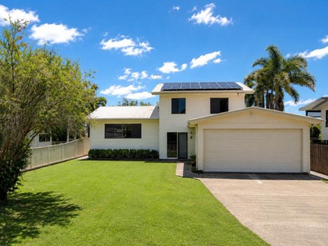 Spacious Family Living with Separate Guest Accommodation & Huge Entertaining