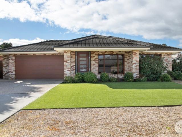 Spacious Family Living With Shed, Side Access & Premium Features