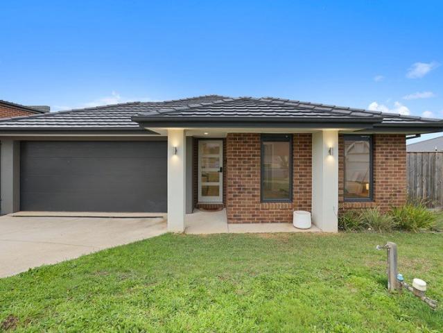 Spacious Family Living with Side Access