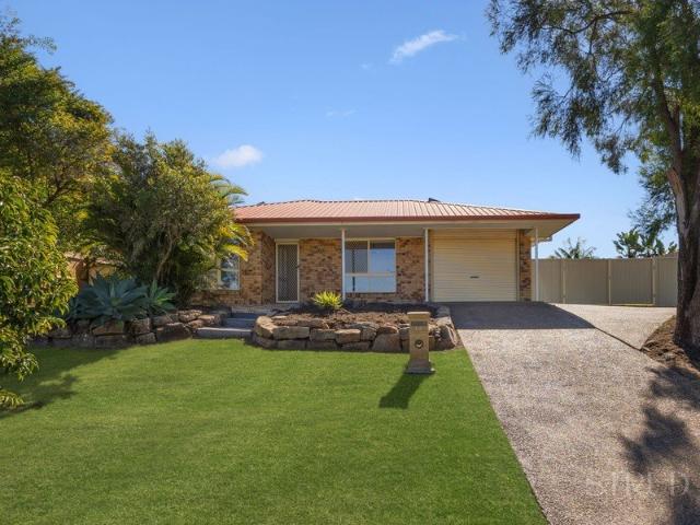 Spacious Family Living With Side Access