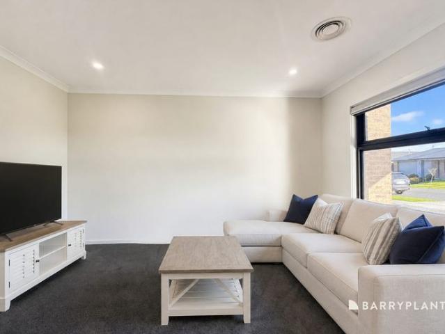 Spacious Family Living with Side Access