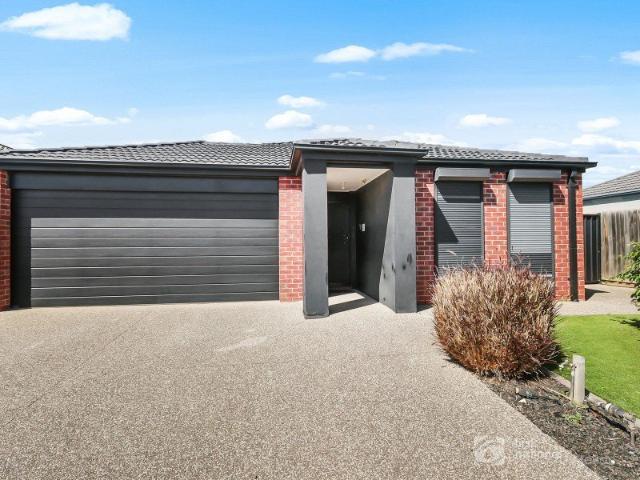 Spacious Family Living with Side Access in a Prime Brookfield Location