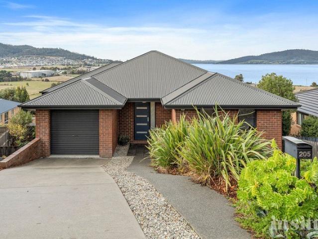 Spacious Family Living with Stunning Bay Views