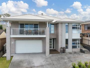 Spacious Family Living with Stunning Lake Views