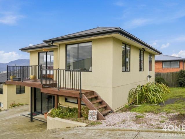 Spacious Family Living with Stunning River Views