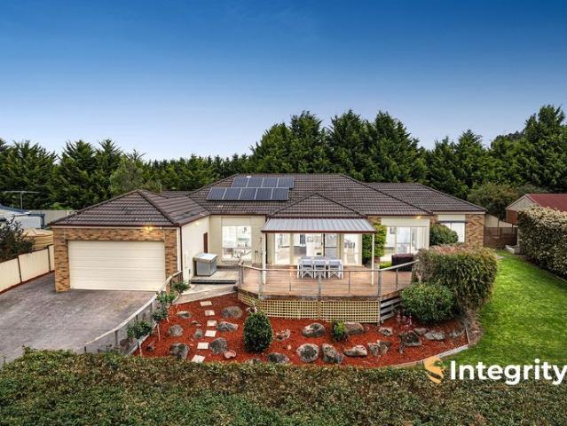 Spacious Family Living with Stunning Yarra Ranges Views