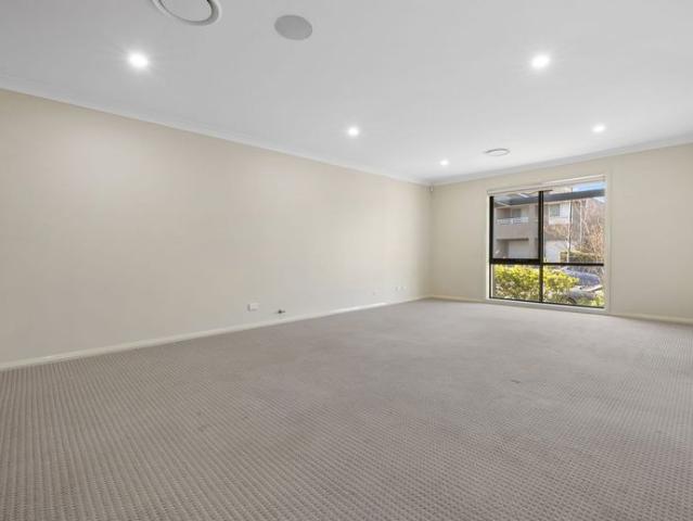 SPACIOUS FAMILY LIVING WITH STYLE, COMFORT & CONVENIENCE