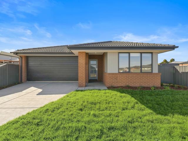 Spacious Family Living with Style, Comfort & Convenience