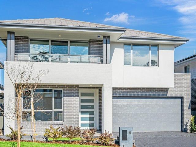 Spacious Family Living with Style, Comfort & Convenience