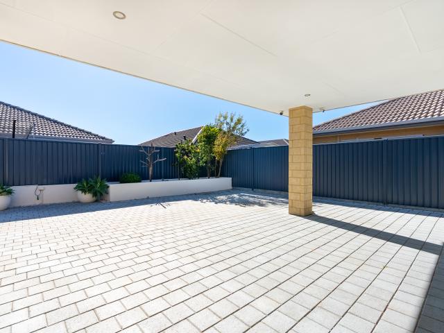 Spacious Family Living with Style and Comfort!