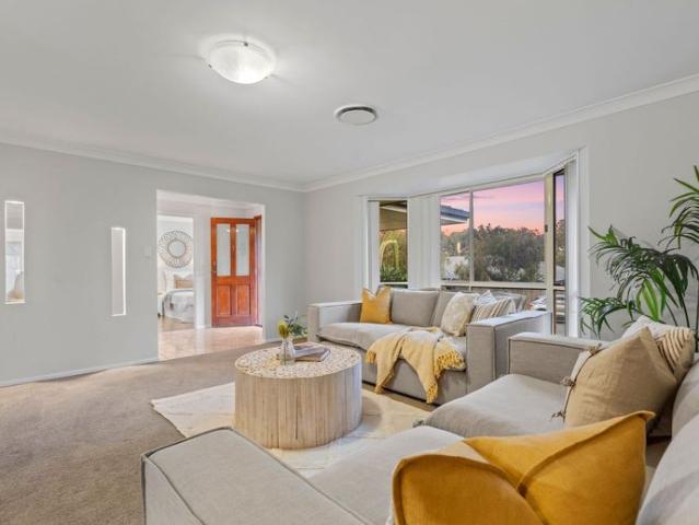 Spacious Family Living with Pool