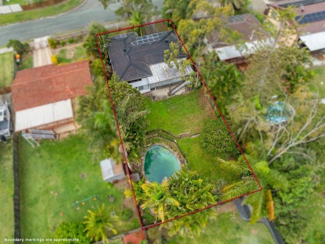 Spacious Family Living with Pool, Deck & Versatile Lower Level Retreat
