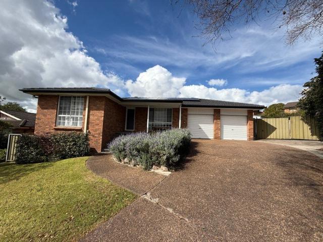 Spacious Family Living with Pool, Multiple Living Areas & Ducted Air Conditioning