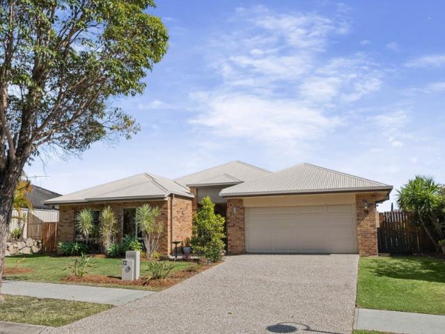 Spacious Family Living with Pool, Multiple Living Zones & Side Access!