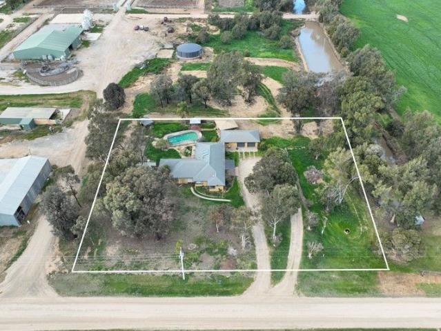 Spacious Family Living with Pool on Over an Acre