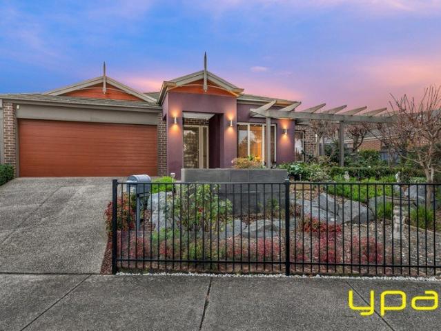 Spacious Family Living with Poolside Appeal