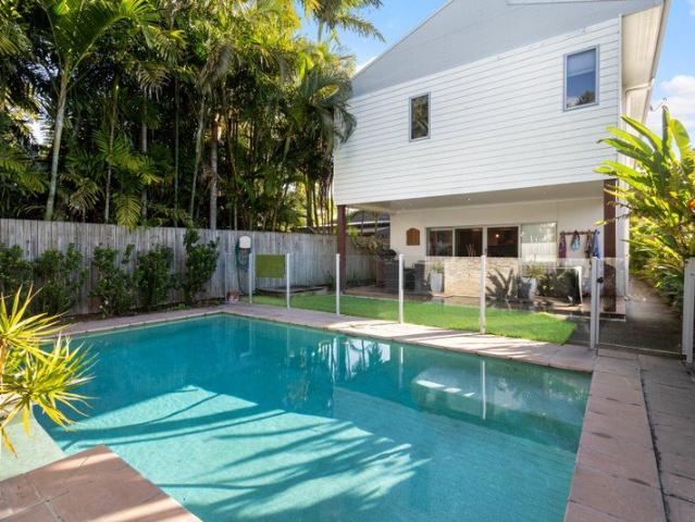 Spacious Family Living with Poolside Entertaining Near the Waterfront