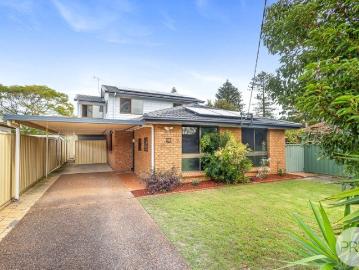 Spacious Family Living with Poolside Entertaining in Coastal Setting