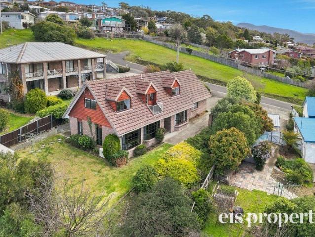 Spacious Family Living with Panoramic Views