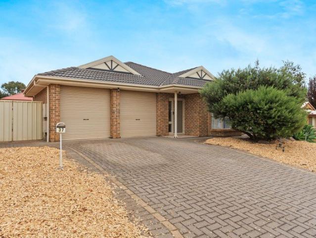 Spacious Family Living with Room for Everyone
