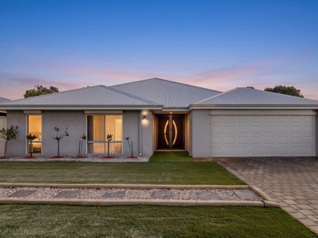 SPACIOUS FAMILY LIVING WITH ROOM FOR EVERYONE!